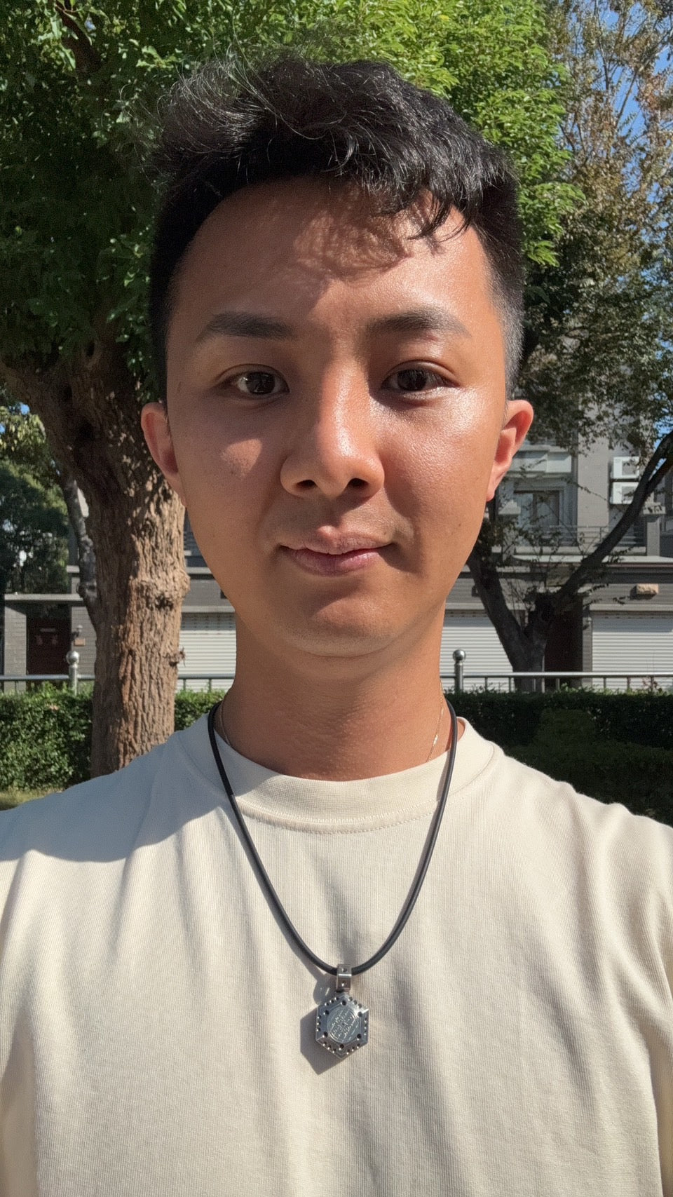 Using Wisdomware during meditation enhances the sense of energy flow. Wearing it regularly also makes me feel more open-minded and at ease, and less attached to everyday matters.